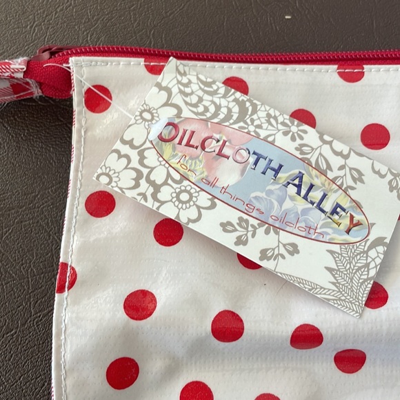NWT Oilcloth pouch. White w/red polka dots - Picture 2 of 4